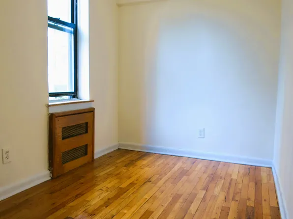 490 East 74th Street image 9 of 12