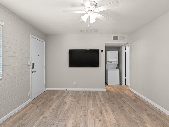 2nd image of 903 S Farmer Ave #909-2