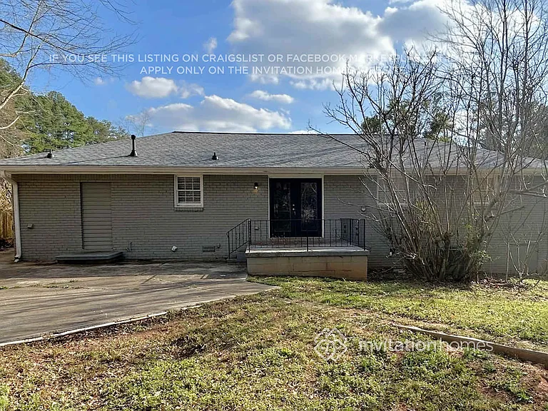 3245 Tulip Dr — Photo 16