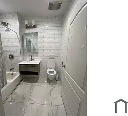 2nd image of 2513 Wallace Ave #1A