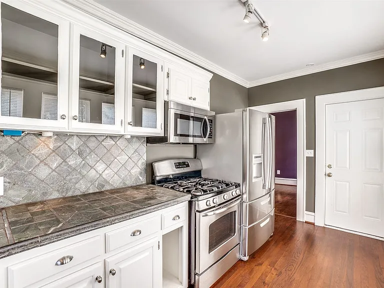 4130 Bowser Ave — Photo 7