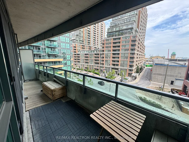 150 E Liberty St #407 — Photo 16