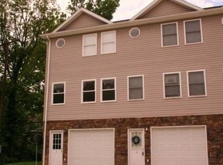 3 Lewis Lndg, Morgantown, WV 26505