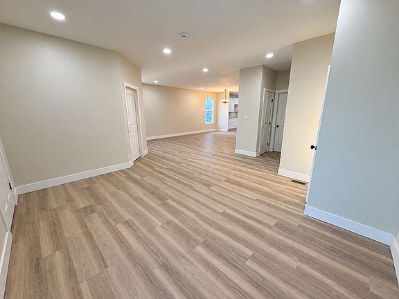 2nd image of 360 Albany St
