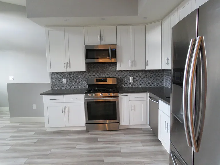 5753 Case Ave #4 — Photo 11