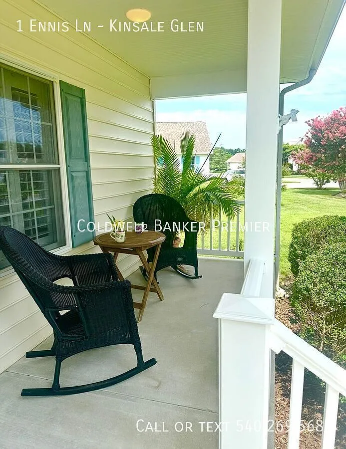 Waterfront Home along Country Club Rd. in the amenity rich private community of Kinsale Glen. — Photo 3