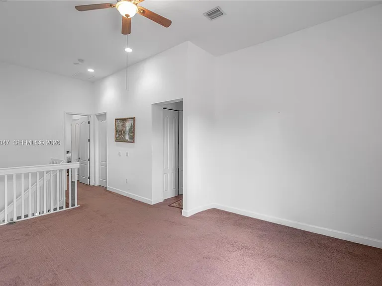 623 SW 146th Ter — Photo 7