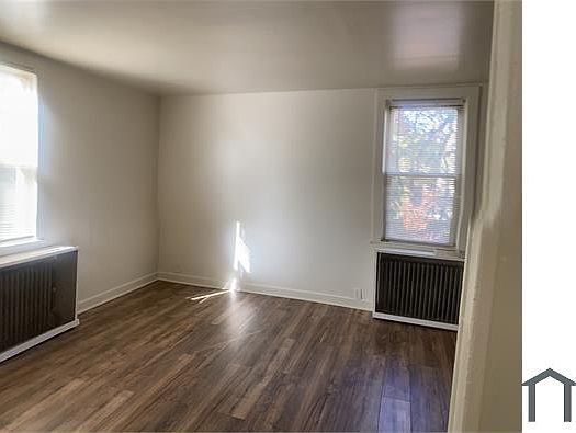 1st image of 138 Holland Ave #2R