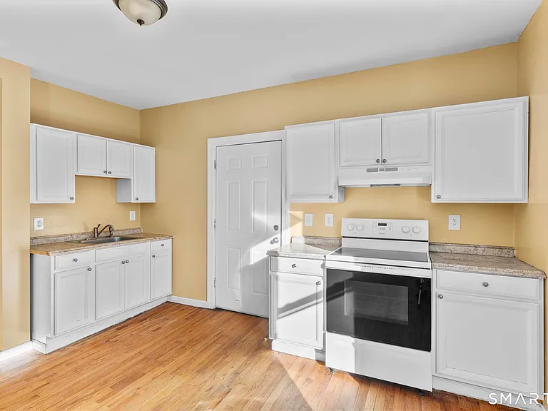 691 S Main St #3 — Photo 8