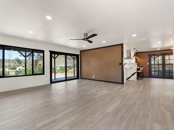 4th image of 1331 Ramblewood Rd