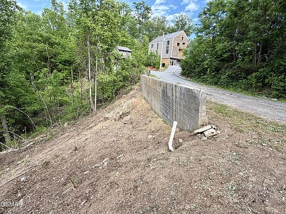 4th image of 823 Kings Way Lot 31B
