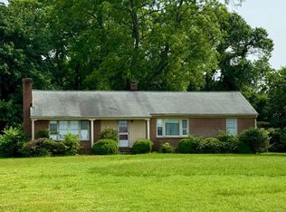 24662 Hazelwood Ln, Rappahannock Academy, VA 22538