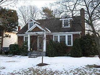 5th image of 46 E Lakewood St