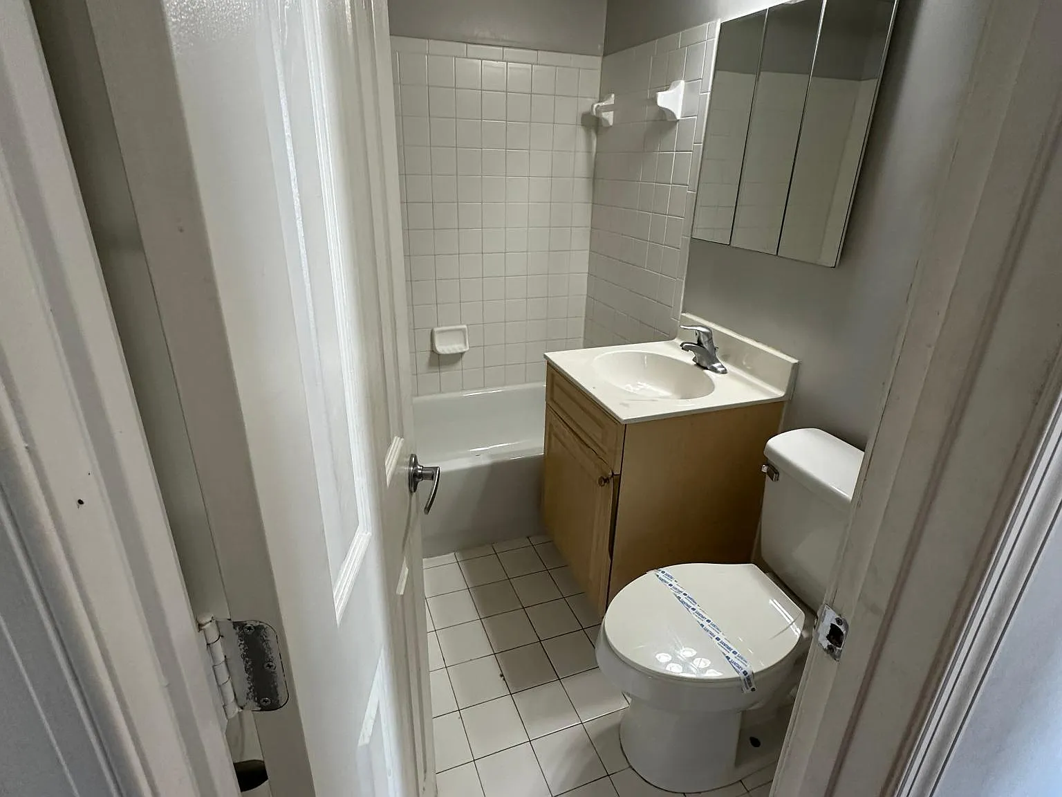 1 bed, 840 sqft, $1,500 — Photo 4