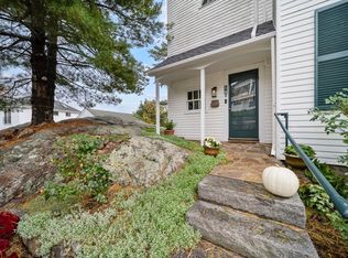 18 Bennett St #1, Manchester, MA 01944