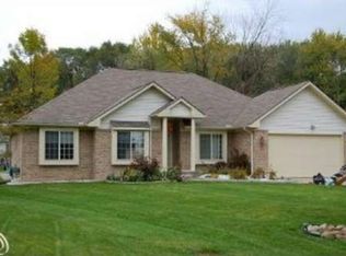 5920 Wright St, Troy, MI 48098