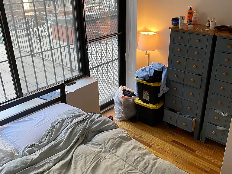 439 E 75th St #21 — Photo 5