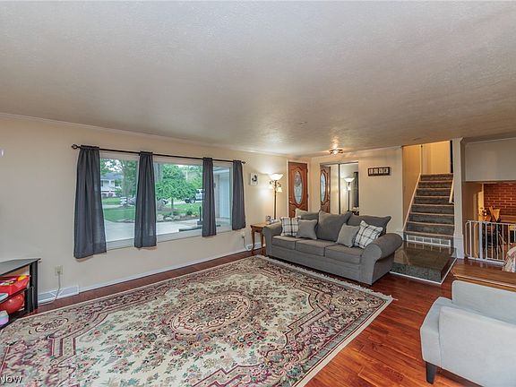 5th image of 5890 Revere Dr
