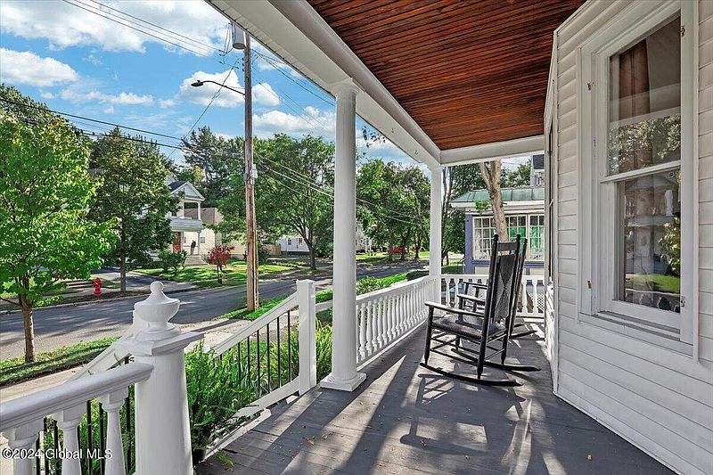 3rd image of 727 Rankin Avenue