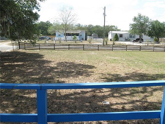 2nd image of 1914 Meadow Oak Cir