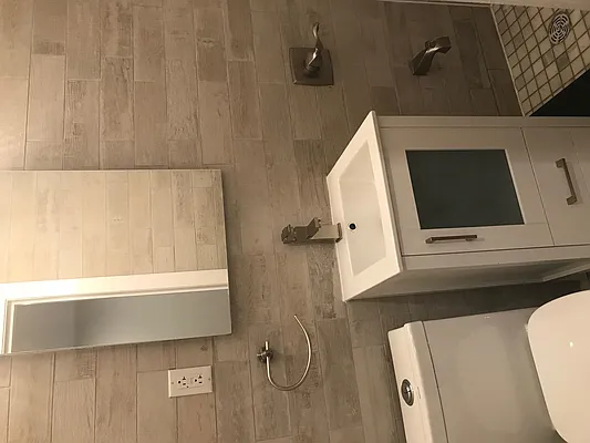 Rented by Downtown Realty Group LTD | media 31