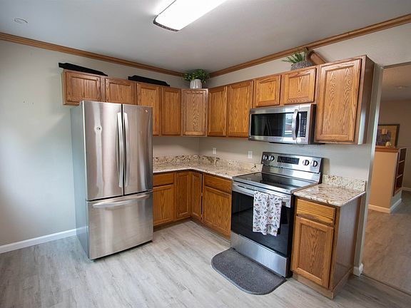 3rd image of 2882 Chippewa Trl