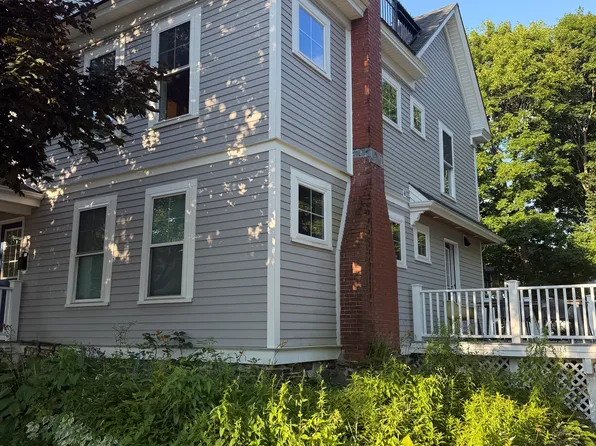225 Harriet St, South Portland, ME 04106