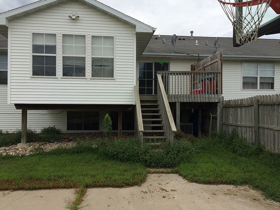 2nd image of 385 N 12th Ave