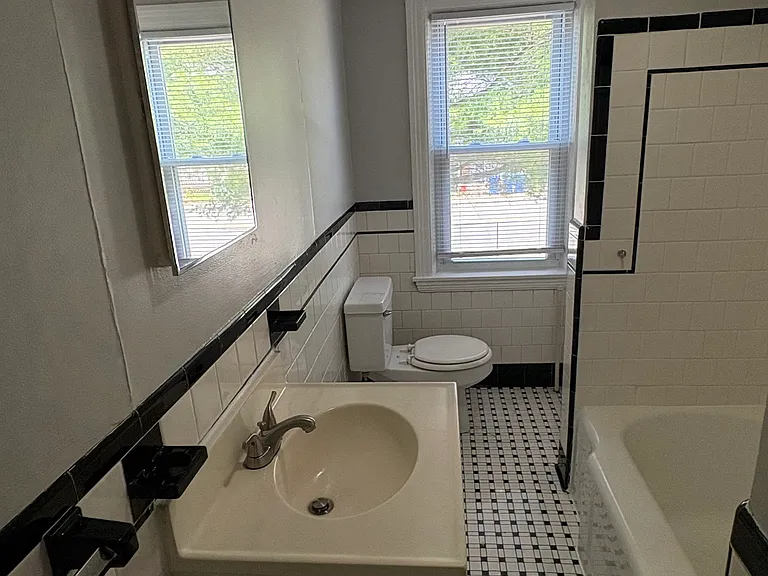 7 Prospect St #1 — Photo 4