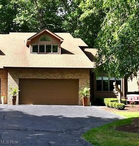 9025 Inverrary Dr SE, Warren, OH, 44484
