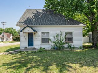 111 N 5th St, Canton, KS 67428