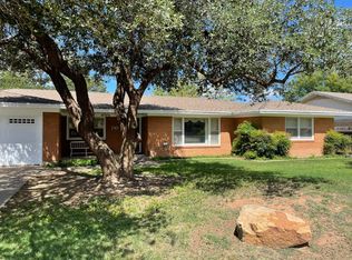 710 Sunset Ln, Lubbock, TX 79403