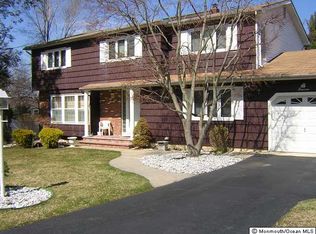 18 Markham Dr, Morganville, NJ 07751
