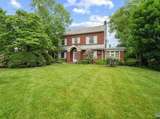 278 Knickerbocker Rd, Tenafly, NJ 07670