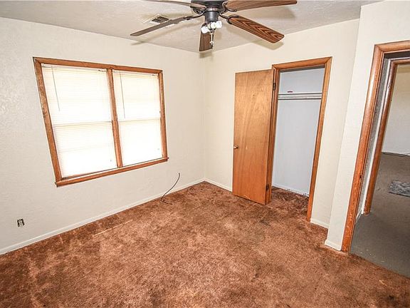 4th image of 515 W 7th St