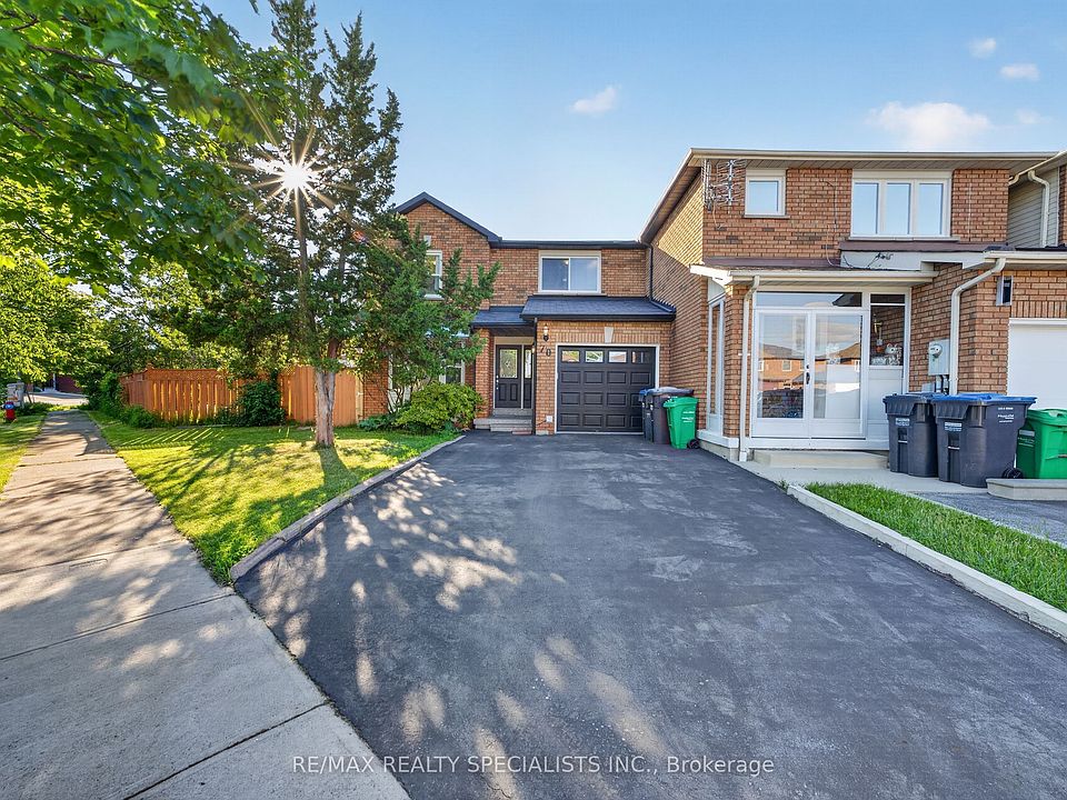 1st image of 70 Tulip Dr