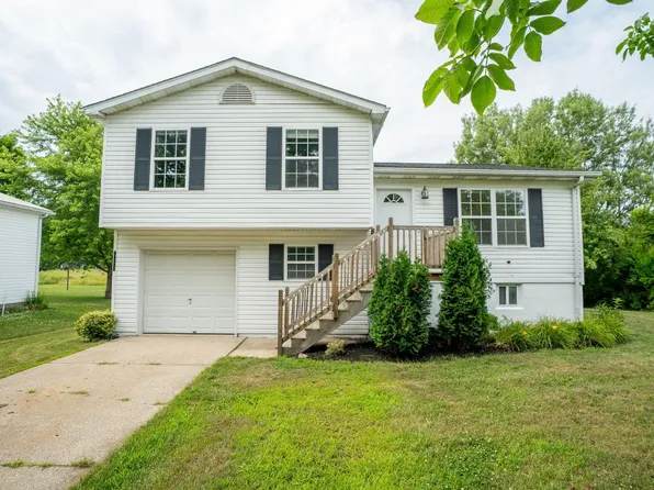 10304 N Park Dr, Lake City, PA 16423