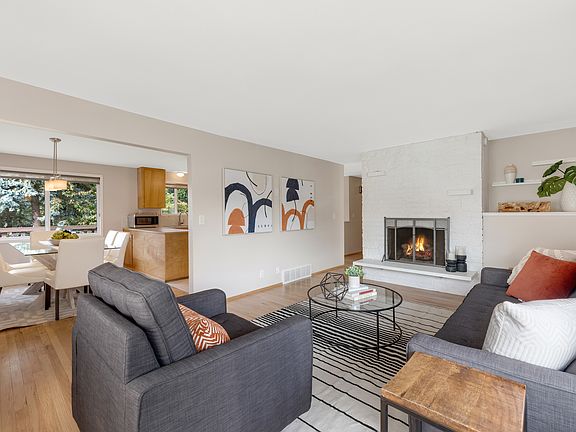 Large opening to the dining area.