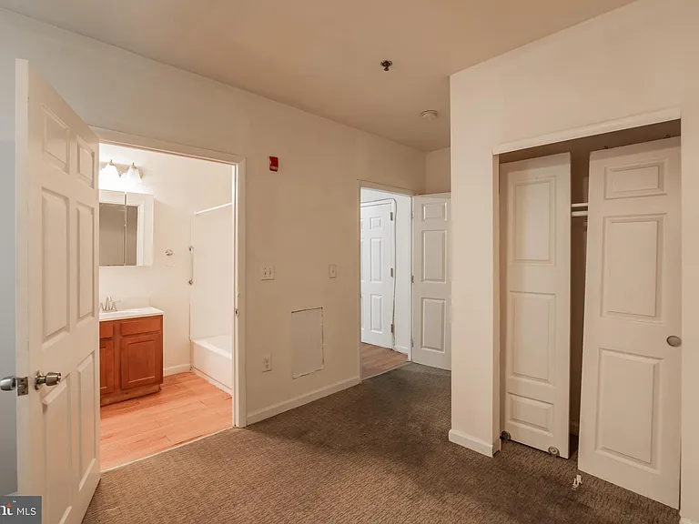 1501 W Allegheny Ave #204 — Photo 9