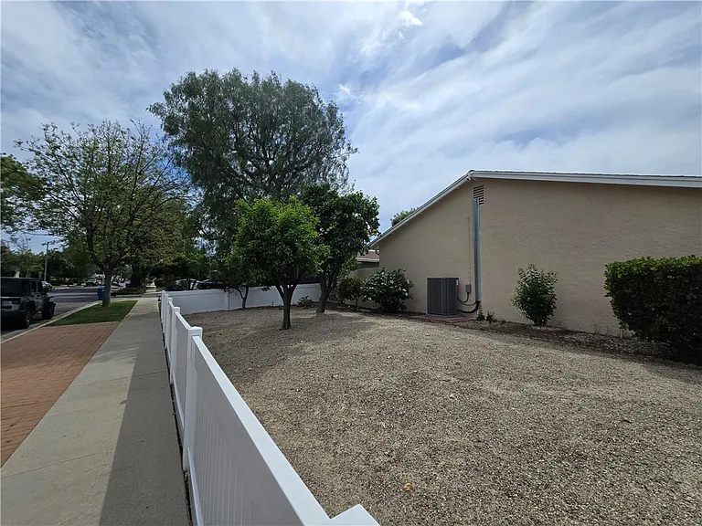 6683 Gross Ave — Photo 43