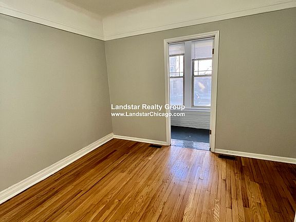 3rd image of 6742 N Lakewood Ave #1