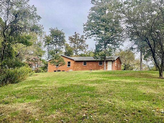 5th image of 4665 Layman Rd