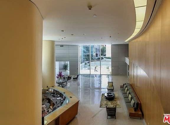 4th image of 13600 Marina Pointe Dr Unit 1205