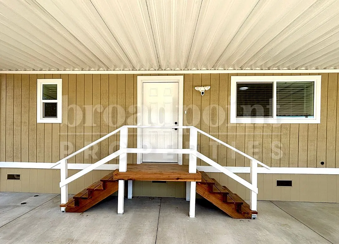 1 bed, $2,460 — Photo 3