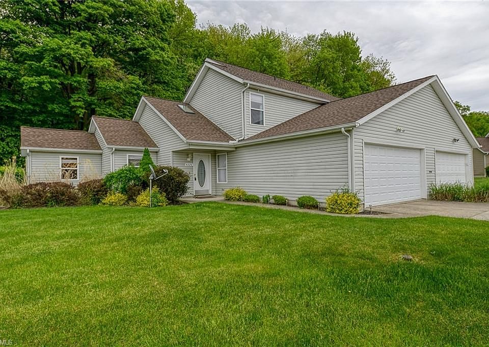 1st image of 4220 Pine Dr