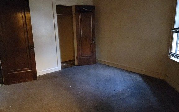 4th image of 10209 S Saint Lawrence Ave