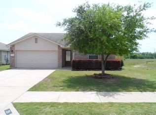 211 Sylvan St, Hutto, TX 78634