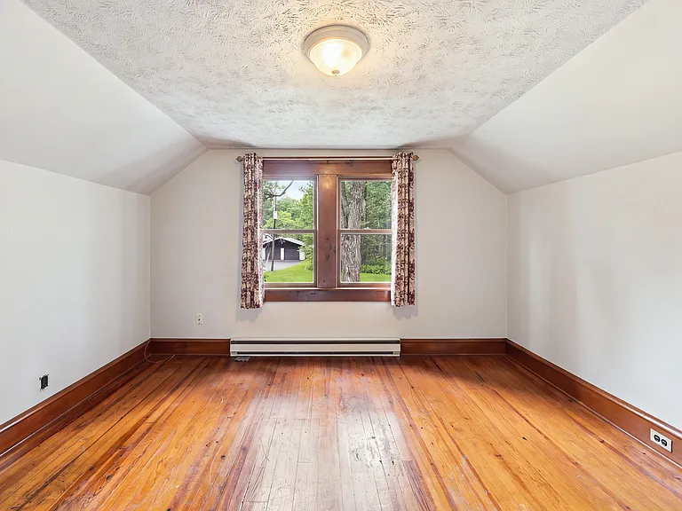 253 Thomas Rd — Photo 22