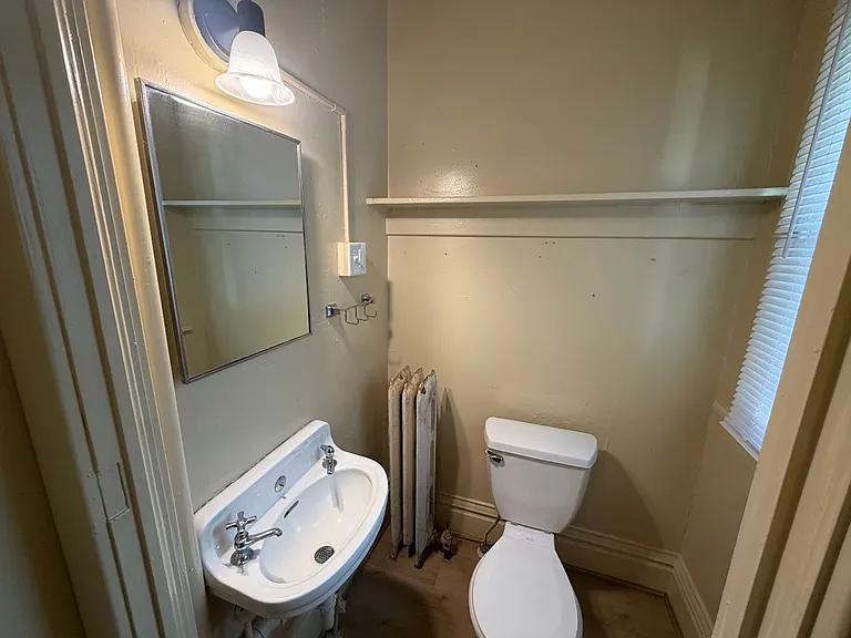 611 Kellogg Ave — Photo 4