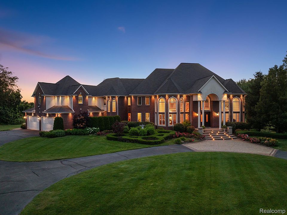 1st image of 2384 Pebble Creek Dr